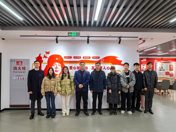 地產(chǎn)集團(tuán)團(tuán)支部開展“學(xué)雷鋒”志愿服務(wù)活動